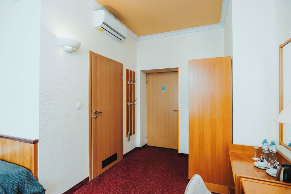 Comfort Room (N) photo 3