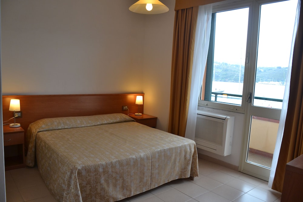 Double or Twin Room, Sea View photo 1
