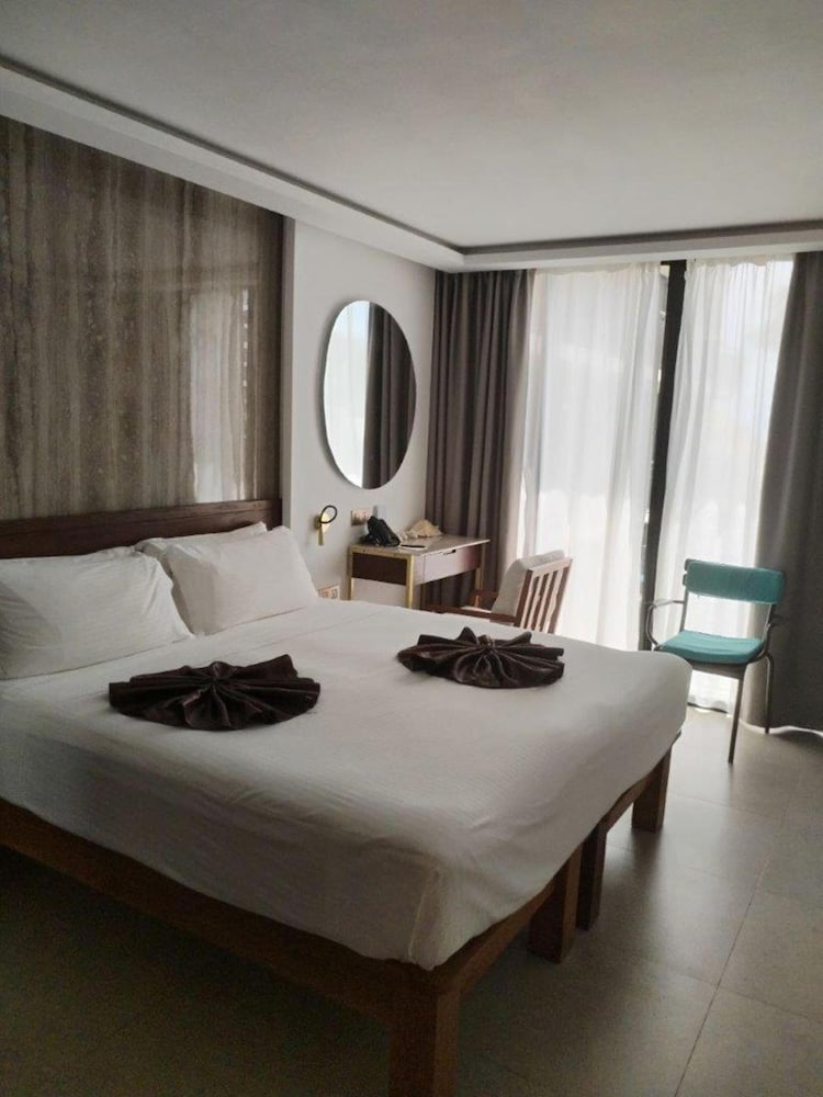 Signature Ocean view photo 3