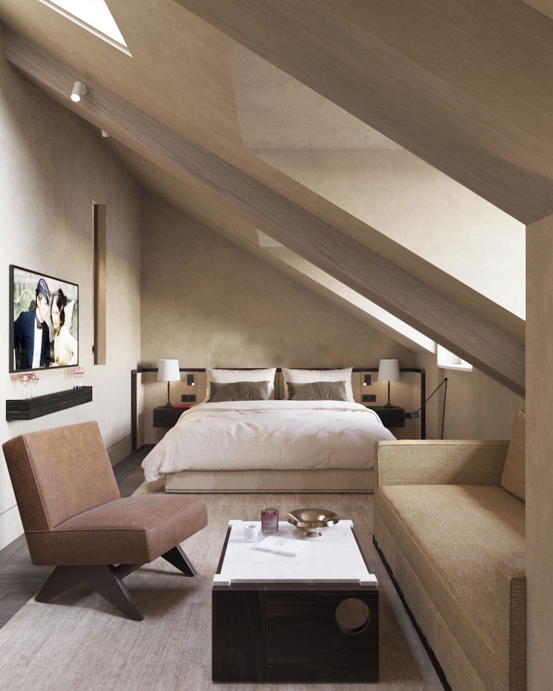 Parisian Junior Suite photo 1