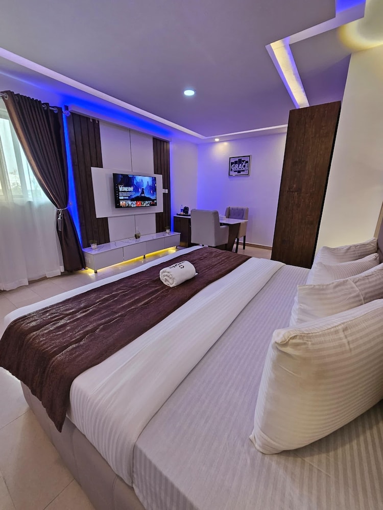 Royal Room photo 3