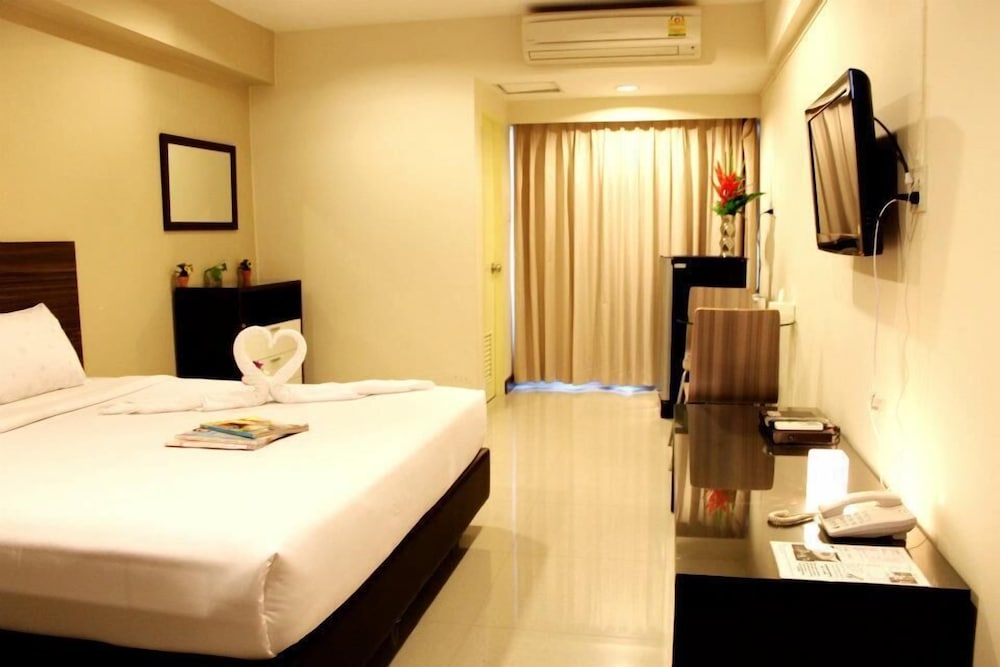 Deluxe Room, Balcony photo 2