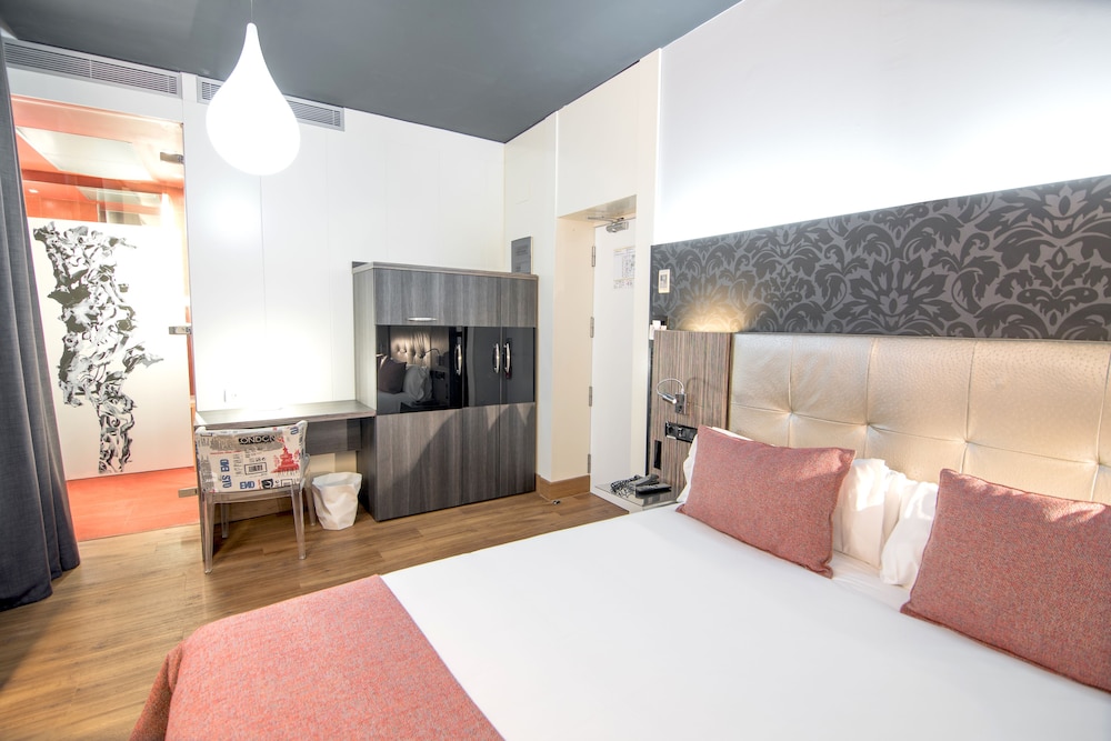Basic Double Room photo 3
