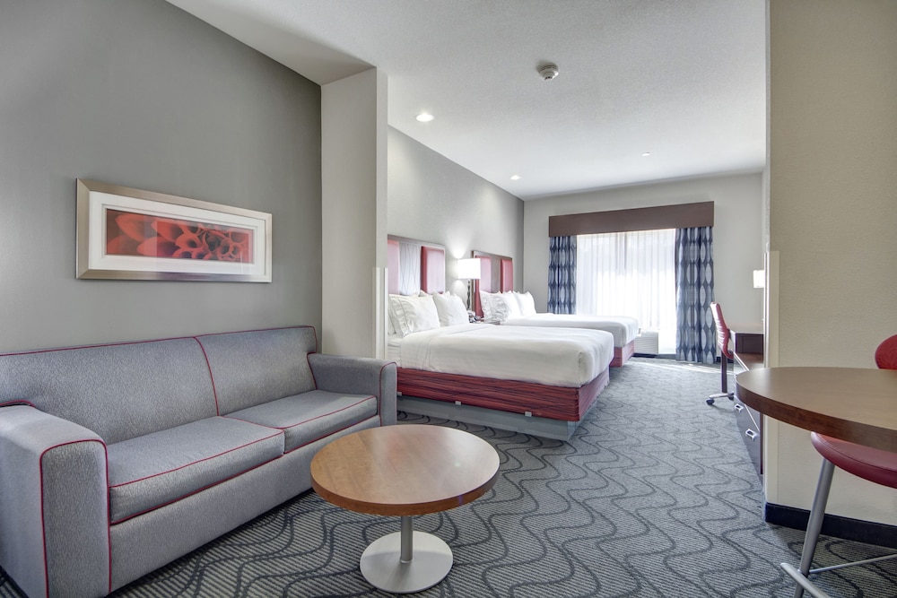 Suite, 2 Queen Beds photo 1