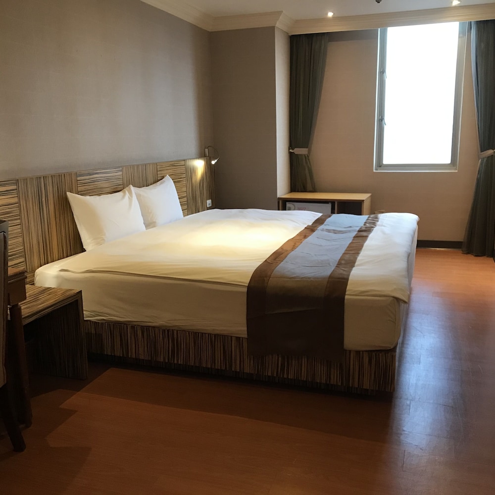 Standard Double Room, 1 King Bed photo 1
