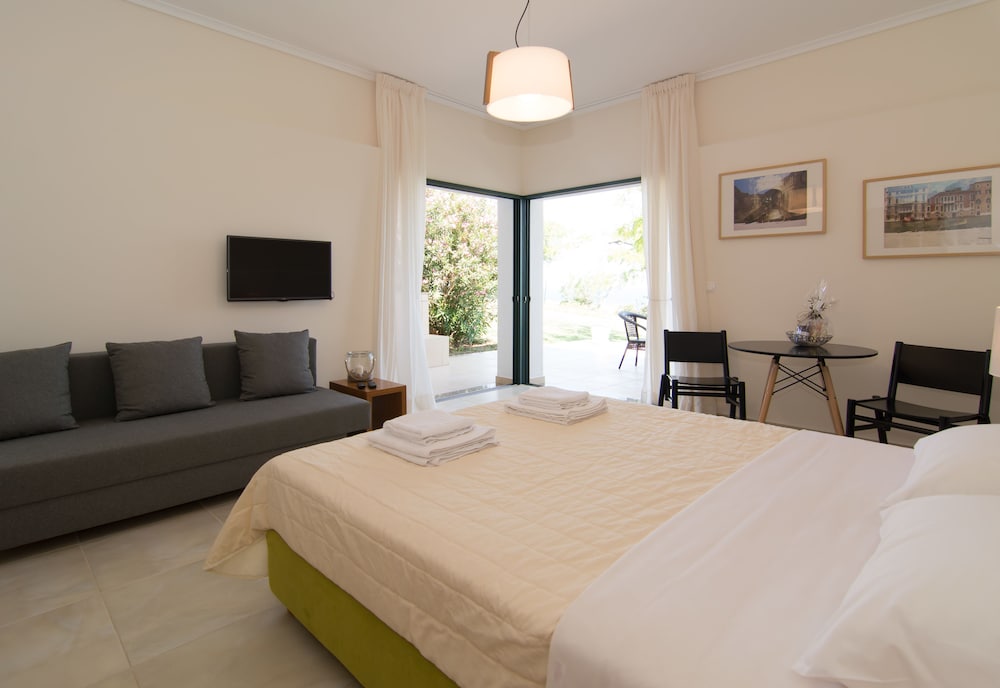 Luxury Bungalow, 1 Bedroom, Sea View (Helios) photo 1