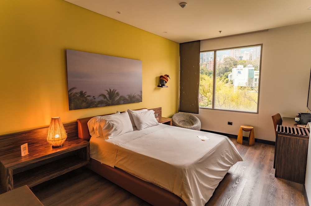 Superior Room, 1 Queen Bed - Photo 1
