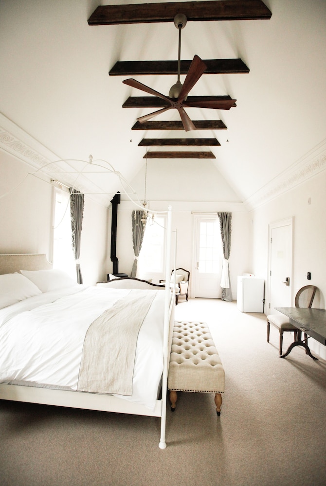 Studio Suite, 1 King Bed photo 2