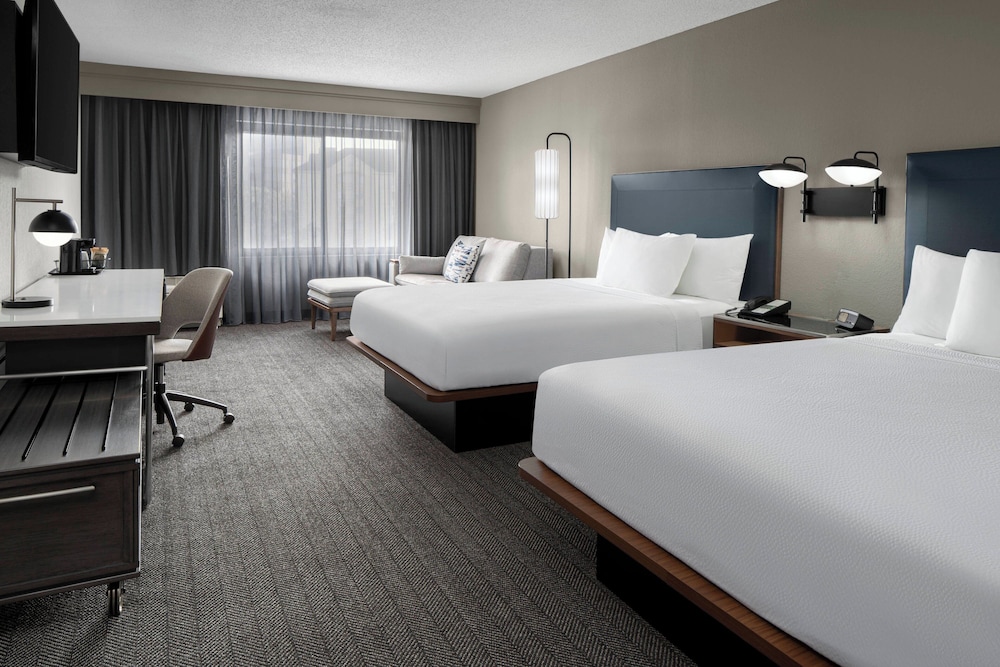 Room, Multiple Beds