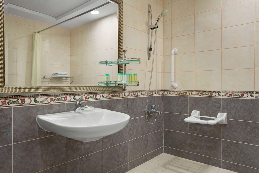 Executive Room, 1 King Bed, Accessible, Non Smoking photo 2