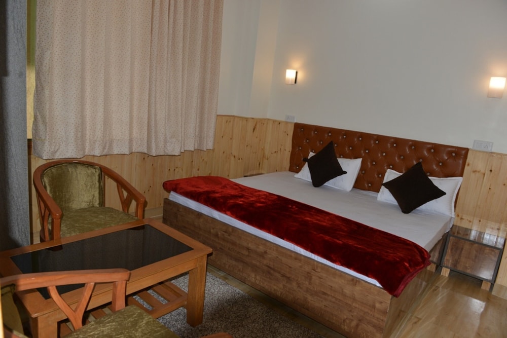 Deluxe Double Room photo 3
