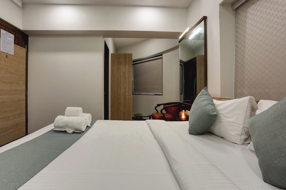 Deluxe Room - Photo 4