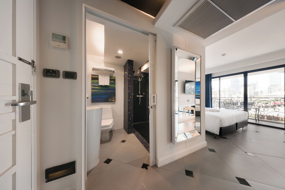 Executive Double Room, City View