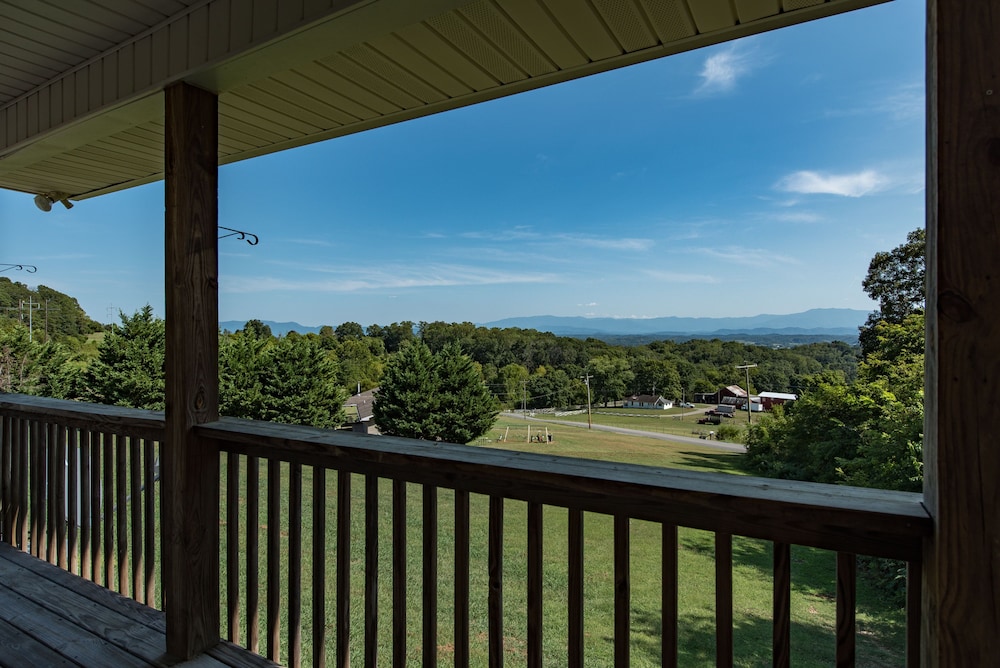 Luxury Duplex, 2 Bedrooms, Balcony, Mountain View photo 2