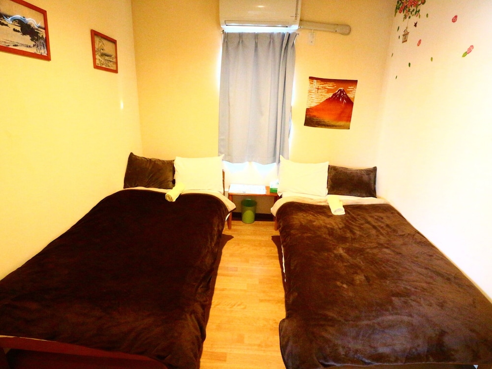 Basic Twin Room photo 1
