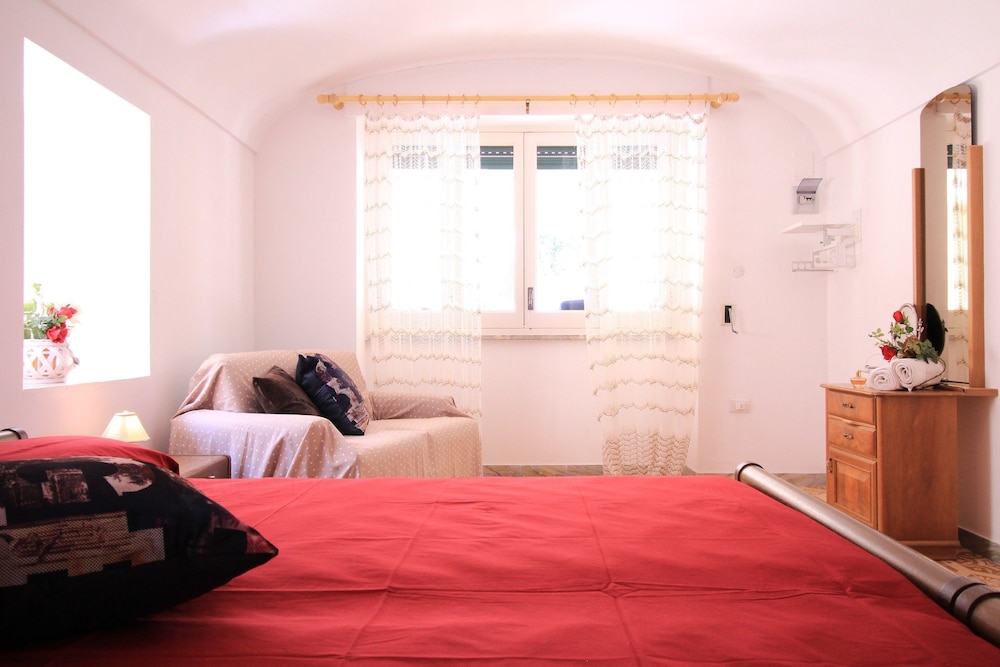 Apartment (1 Bedroom)