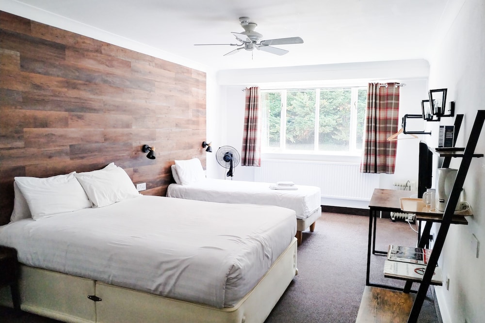 Economy Triple Room, Annex Building