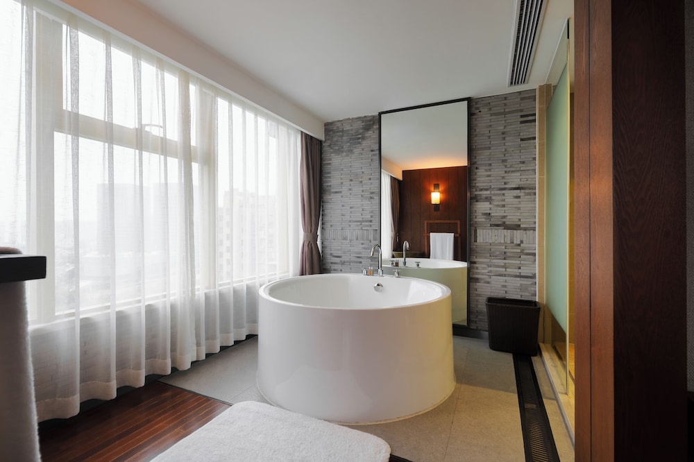 Family Quadruple Suite