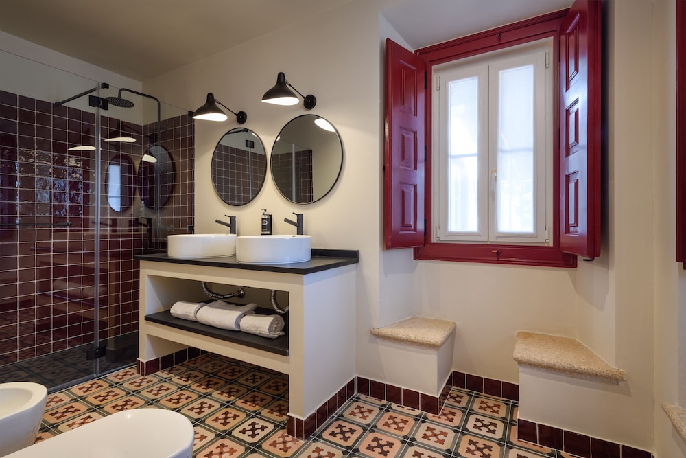 Deluxe Studio Suite photo 2