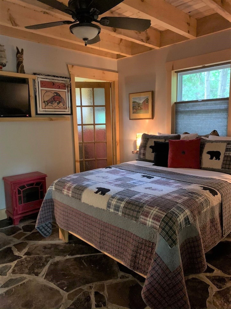 Design Room, 1 Queen Bed