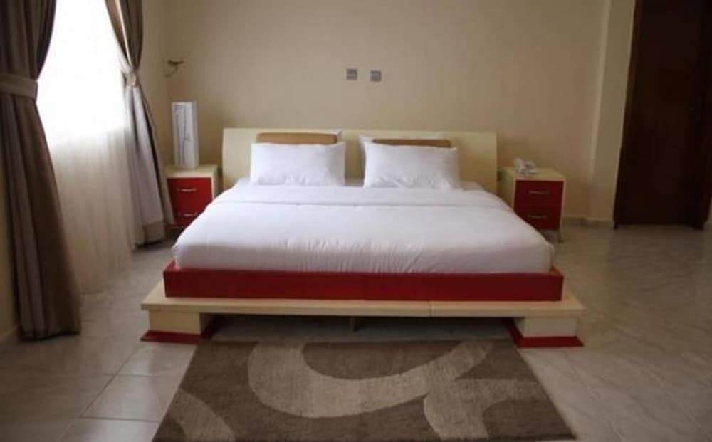Executive Room - Photo 1
