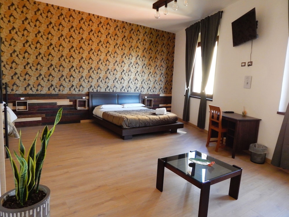 Family Room - Photo 7