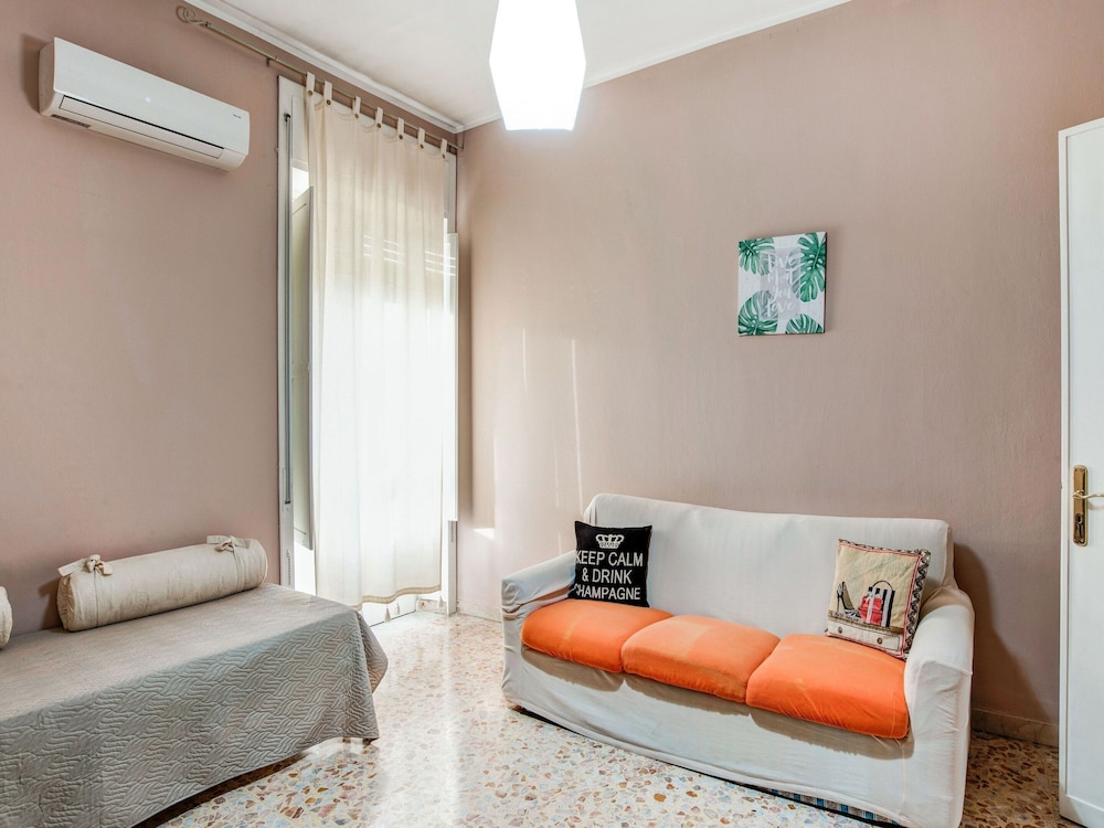 Apartment photo 3