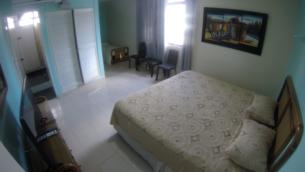Family Room, Multiple Beds