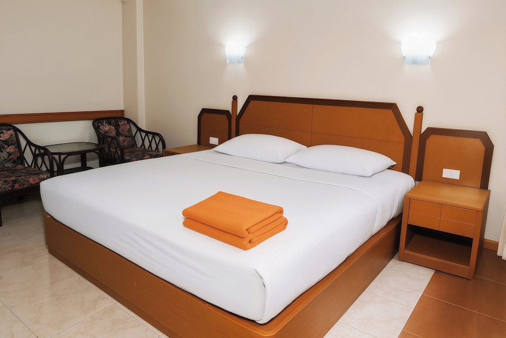 Superior Double Room thumbnail 6