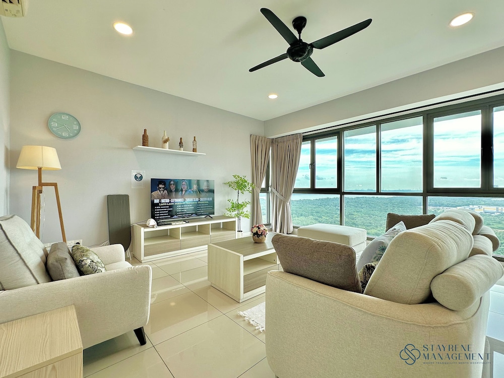 Family Apartment, 4 Bedrooms, Bathtub photo 2
