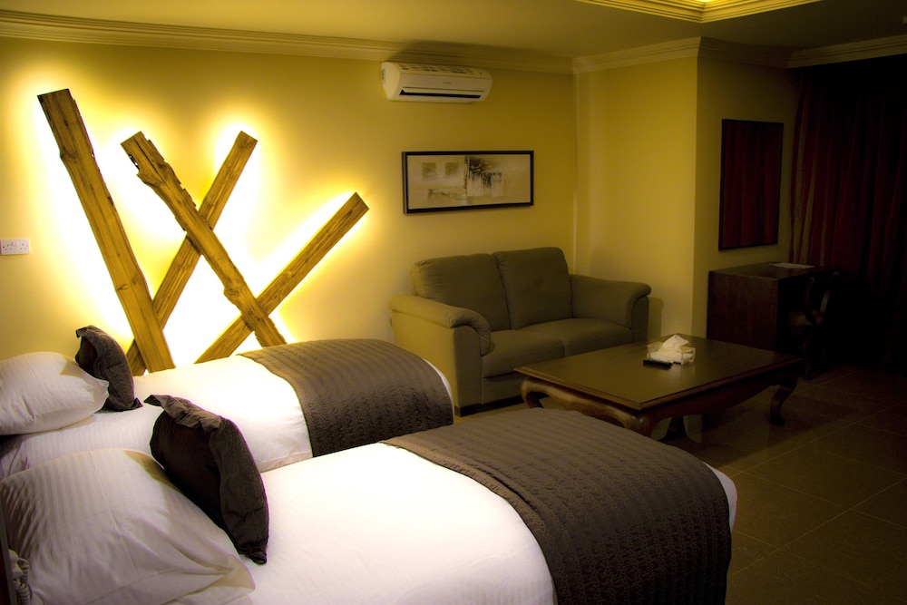 Superior Twin Room, Non Smoking, City View photo 2
