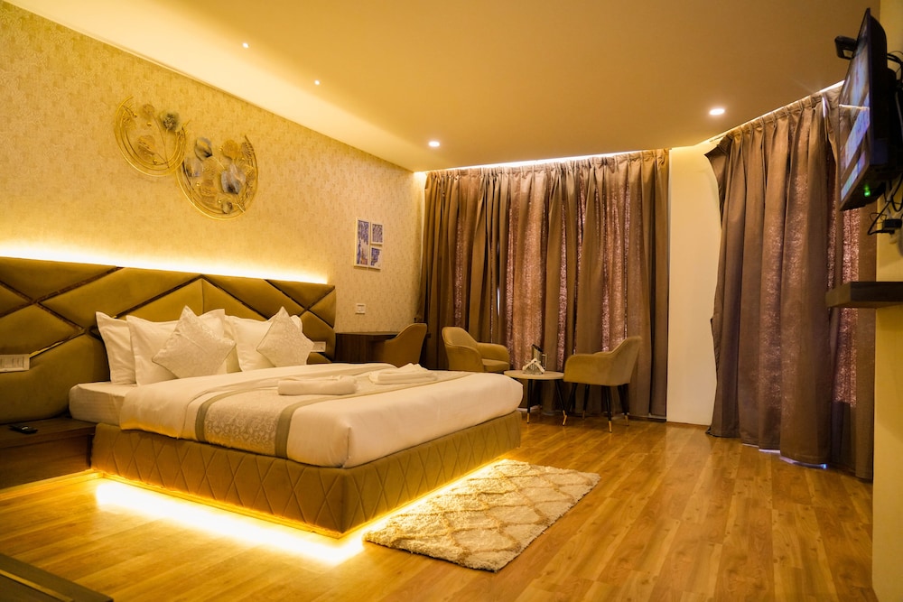 Premium Room - Photo 14