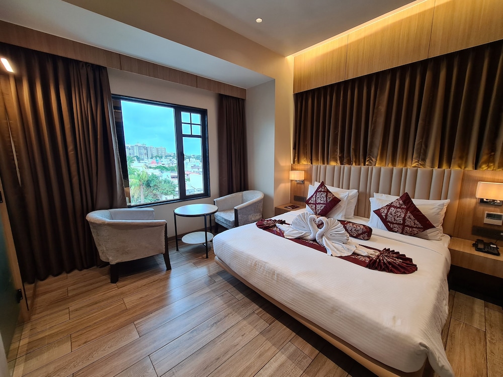 Honeymoon Room
