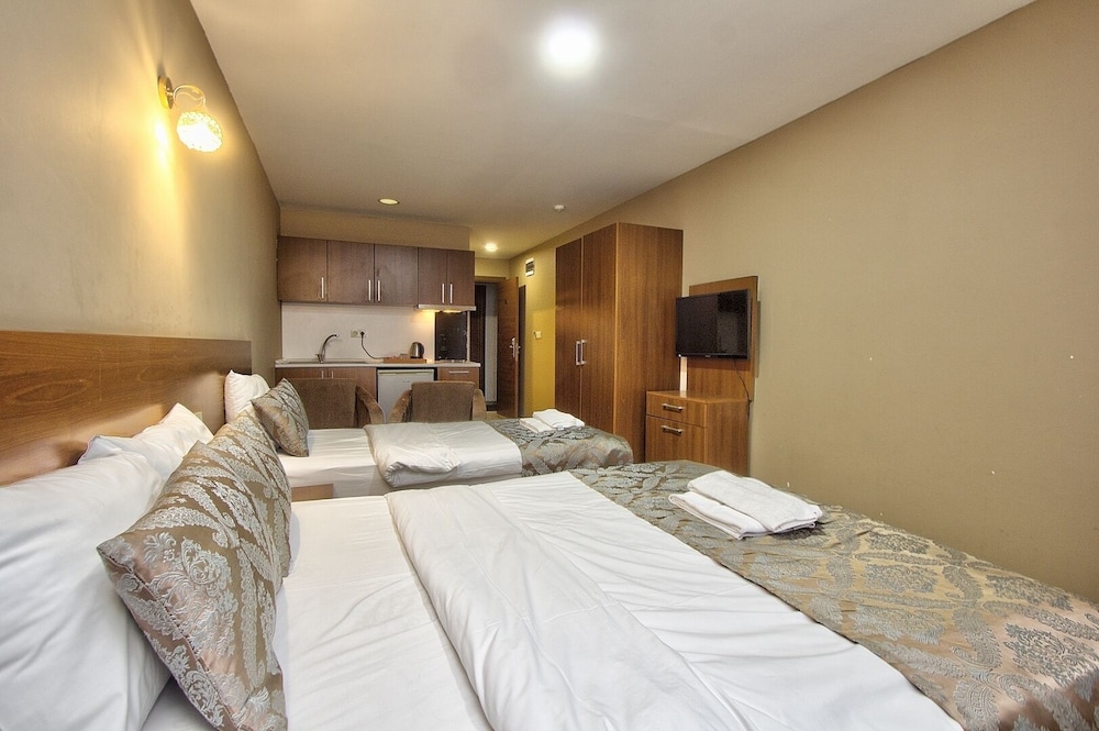 Standard Triple Room photo 3