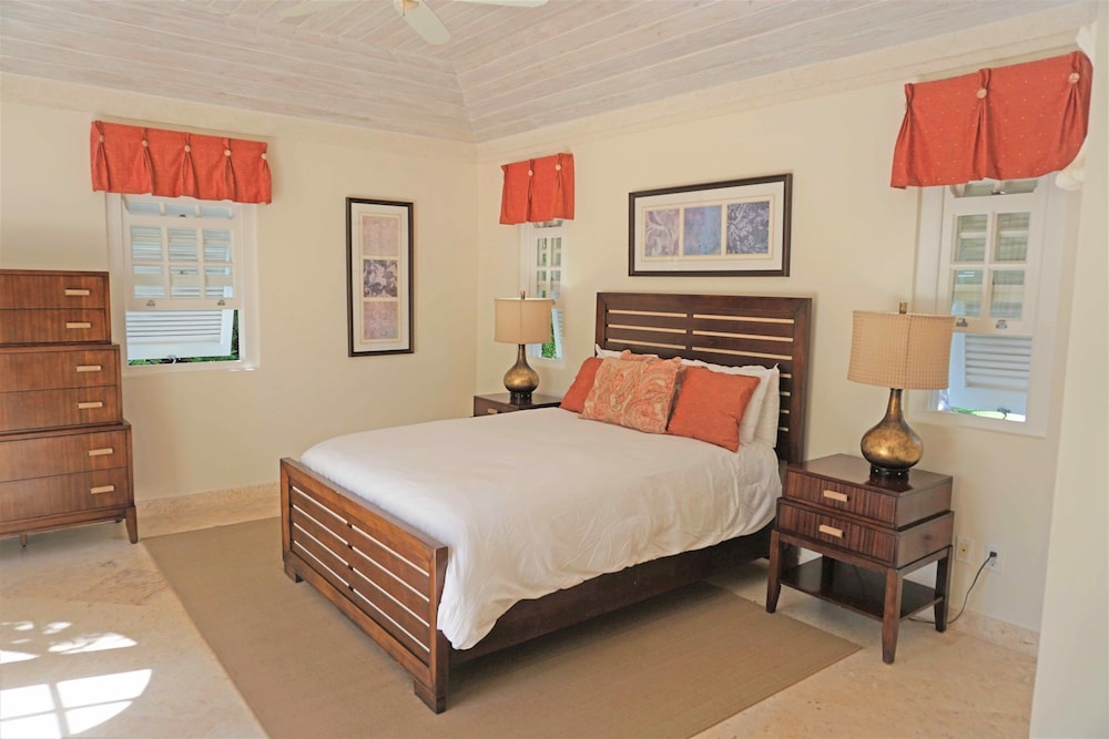 Luxury Villa, 4 Bedrooms, Non Smoking, Pool View photo 1