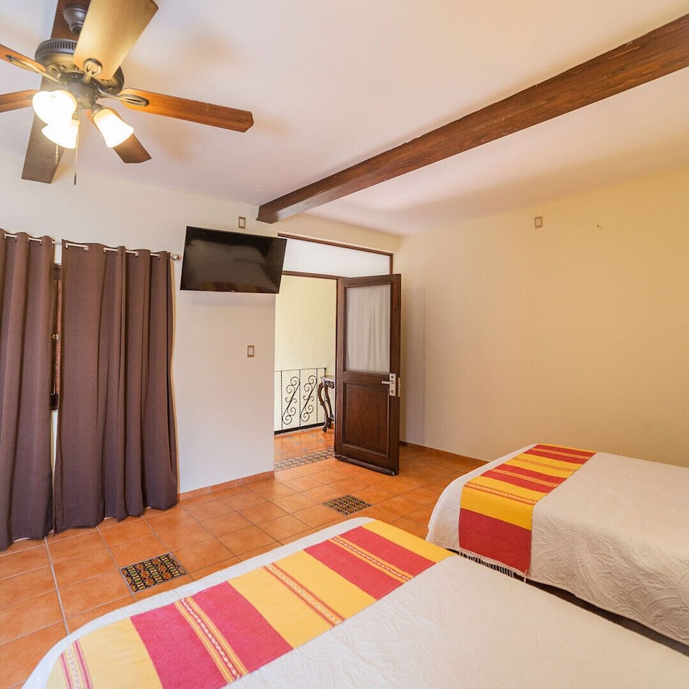 Standard Room photo 2