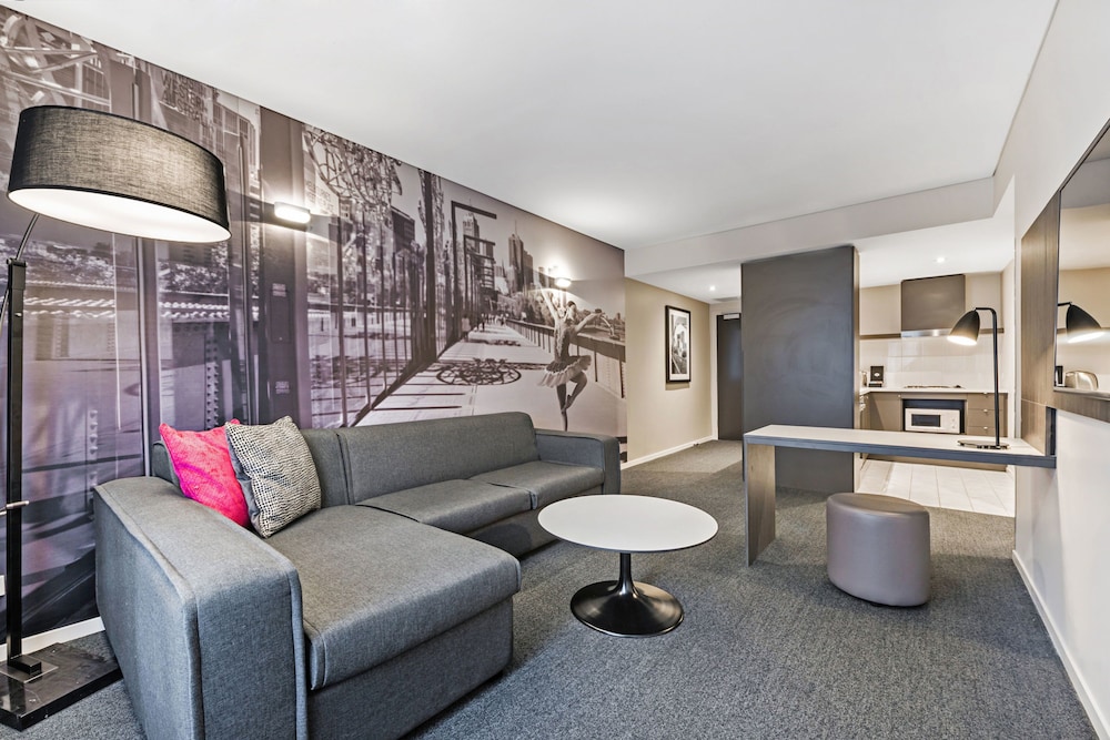 One Bedroom Apartment With Spa (Weekly Housekeeping) - Photo 4