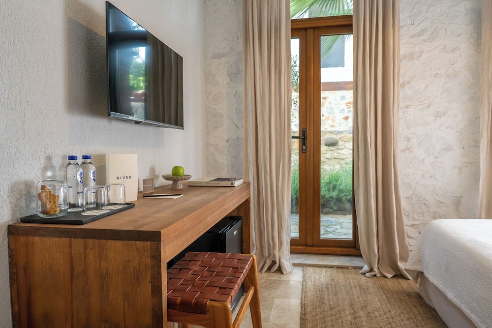 Standard Room, Non Smoking, Patio photo 2