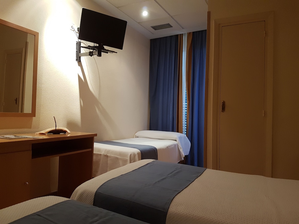 Triple Room, Balcony photo 2
