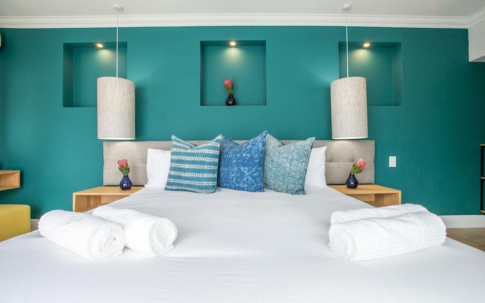 Room, 1 King Bed, Sea View photo 2