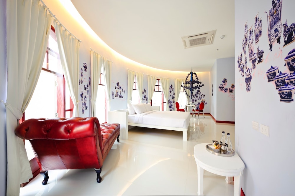 Loft Suite - Photo 8