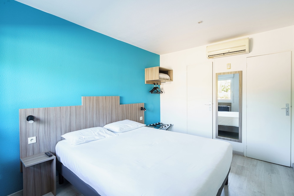 Standard Double Room - Photo 5