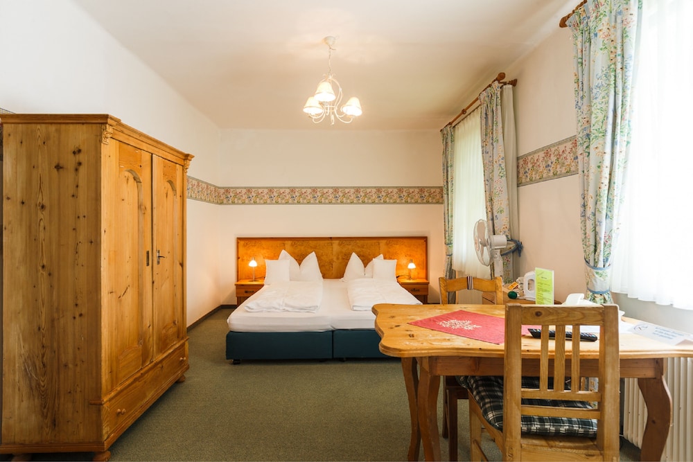 Classic Double Room photo 3