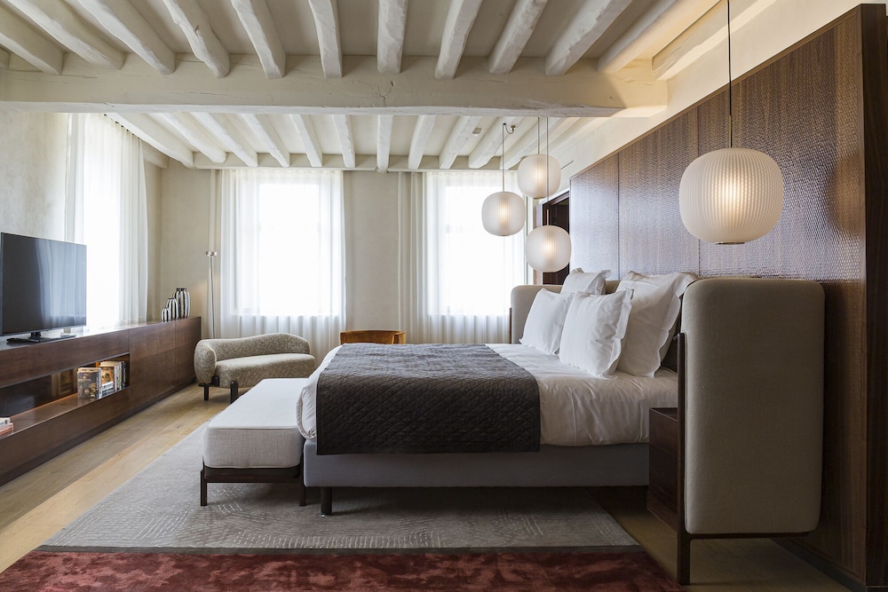 Premium Suite Premium Suite