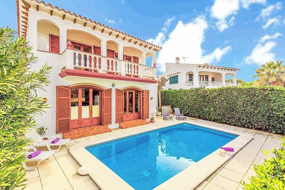 Villa (4 Habitaciones)