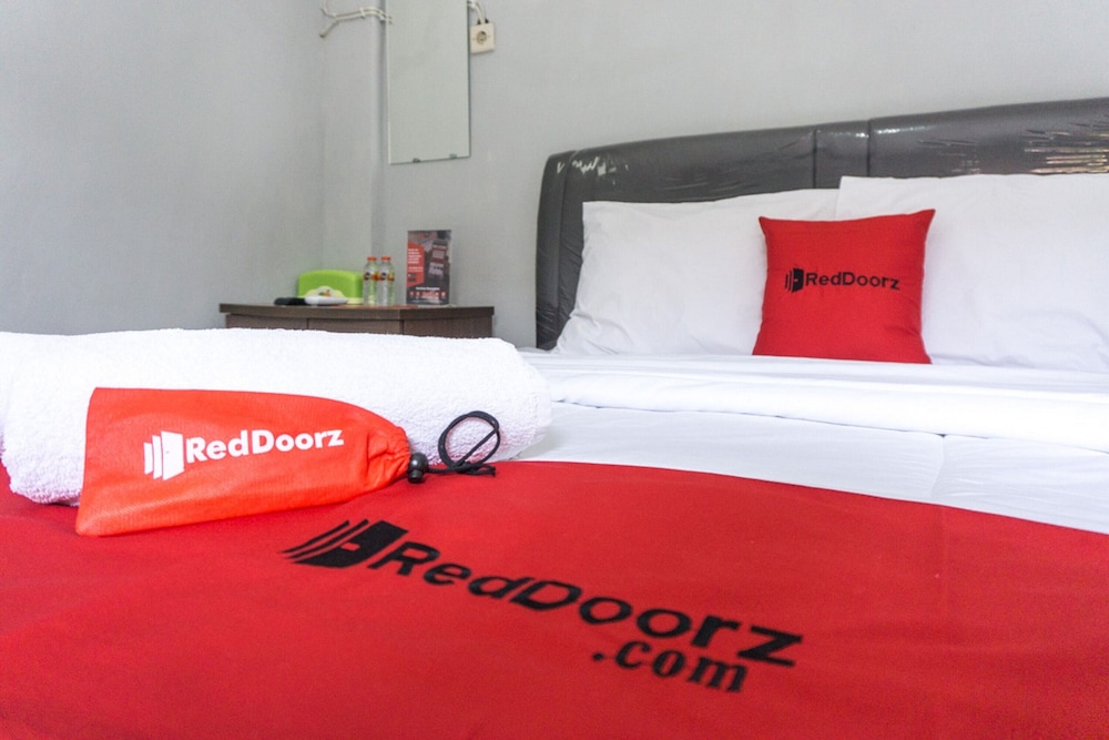 Double Room (Reddoorz) photo 3