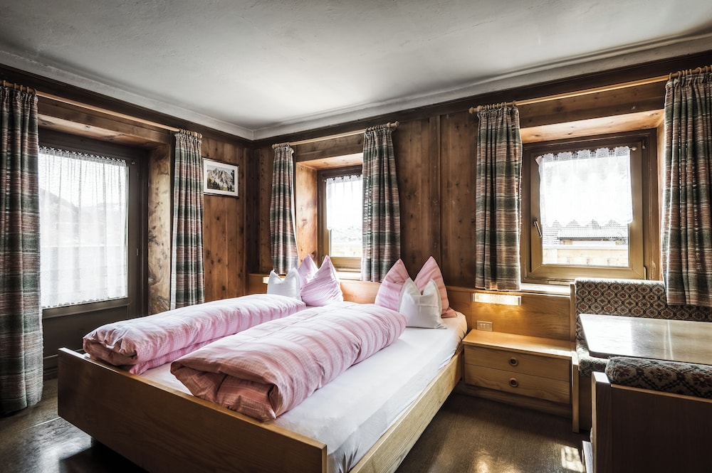 Classic Triple Room, Mountain View