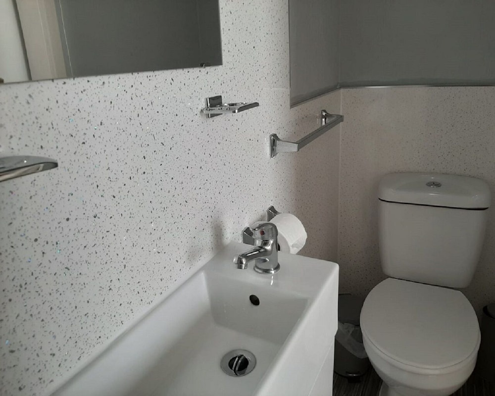 Superior Suite, Ensuite photo 2