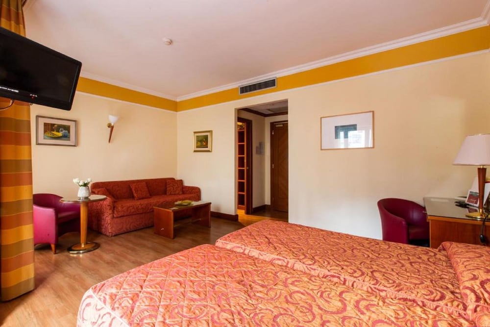 Double Room - Photo 3