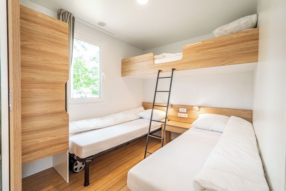 Luxury Cabin photo 2